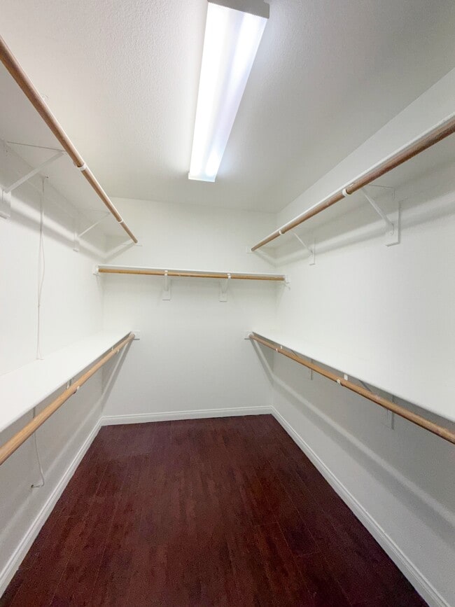 Building Photo - 2952 Jacaranda Dr