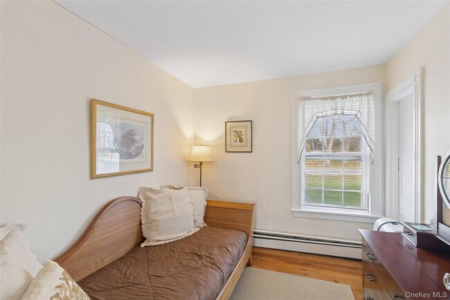 Building Photo - 718 Montauk Hwy