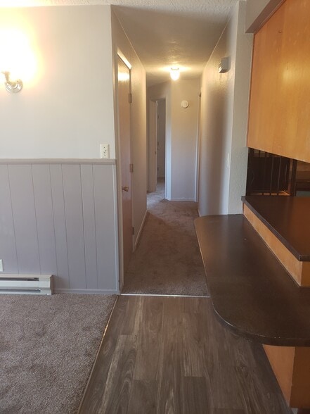 Building Photo - 4012 Carson Dr SE