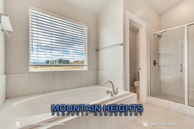 Building Photo - 3727 N 900 W