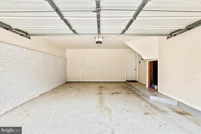 Building Photo - 5304 Waldo Dr