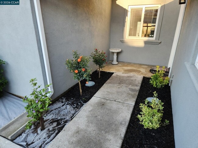 Building Photo - 757 Valley Green Dr