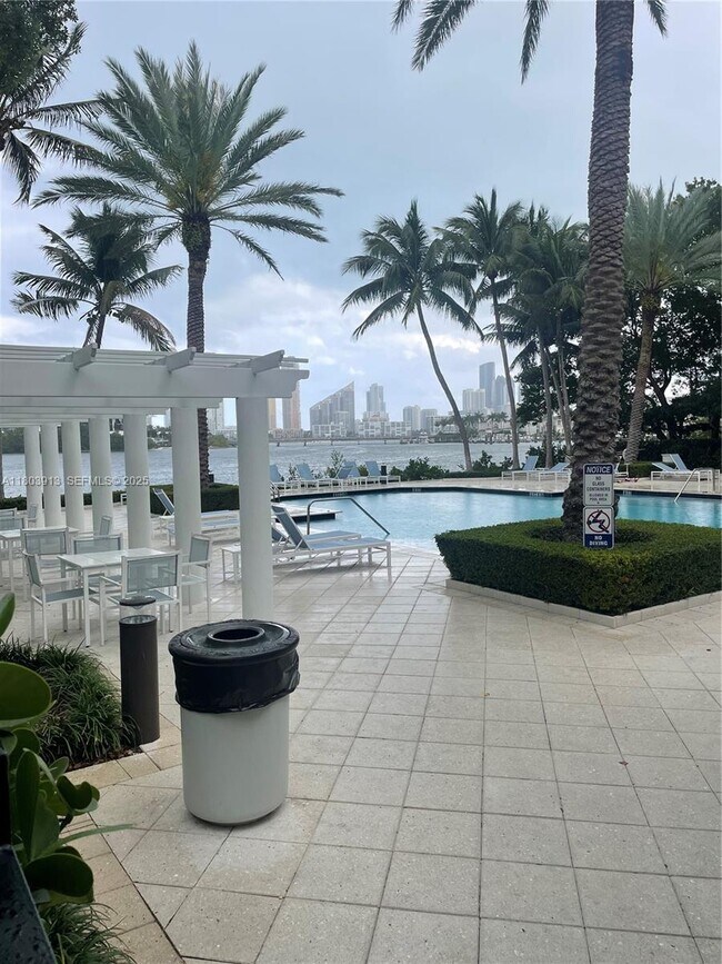 Building Photo - 3155 NE 184th St