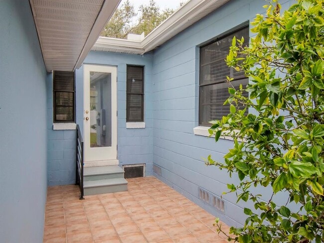 Building Photo - 2607 W Jetton Ave