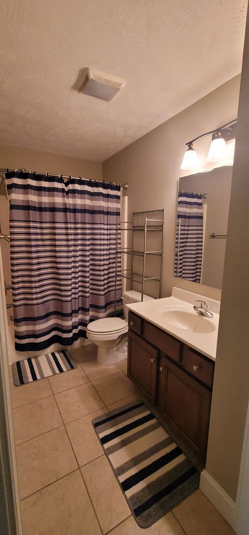 Building Photo - Beautiful Two-Story Home located in Asheford- Close to Fort Bragg & Minutes from Shopping/Restaur...