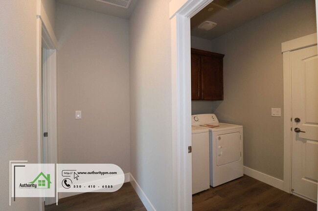 Building Photo - 2879 Calaveras Ct