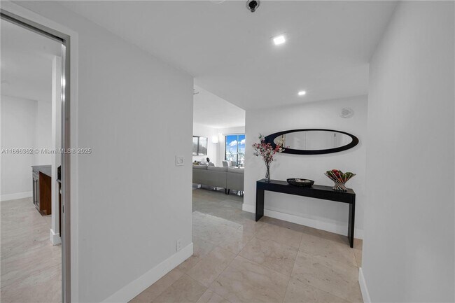 Building Photo - 201 Crandon Blvd