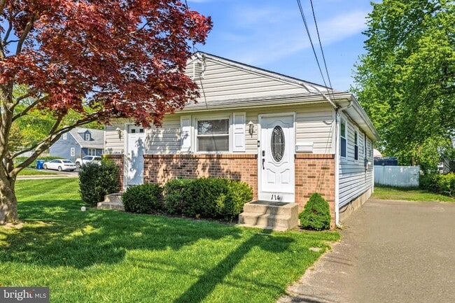 Building Photo - 114 Grandview Ave