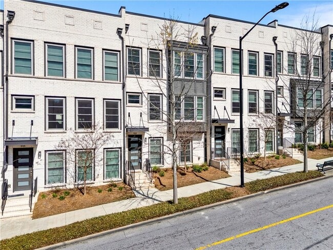 Building Photo - 552 Ember Ln NW