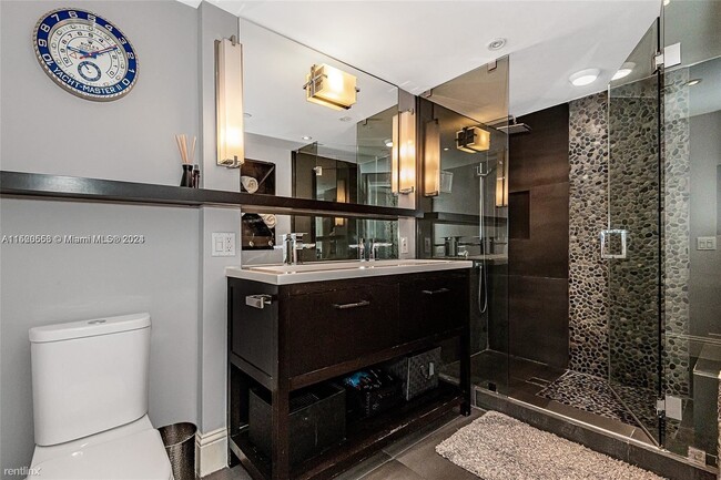 Building Photo - 2 br, 2 bath Condo - 17145 N Bay Rd Apt 4106