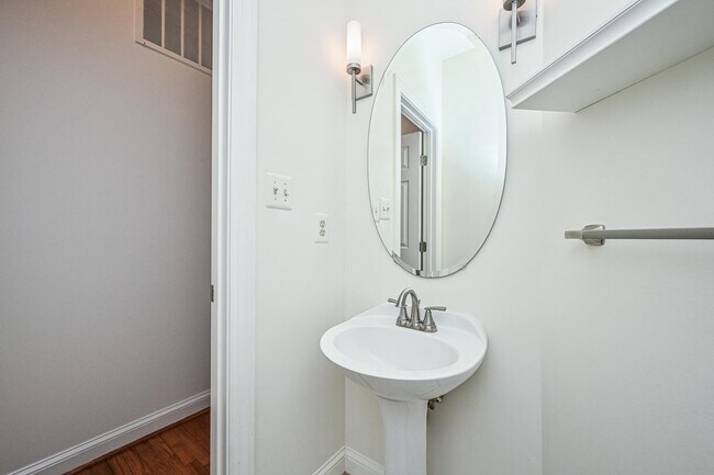 Building Photo - 2143 Wolftrap Ct