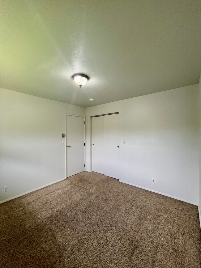 Building Photo - 765 N Macomb St