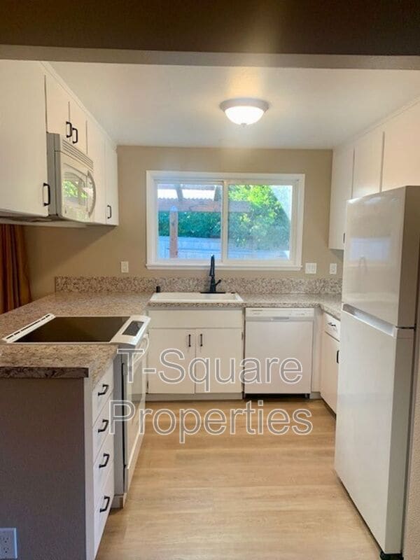 Building Photo - 18114 145th Pl NE