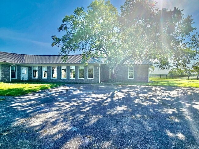 Building Photo - Escape to Luxury: Your Private Oasis on a ...