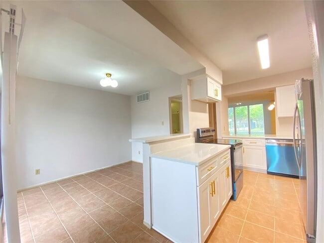 Building Photo - 2601 S Braeswood Blvd