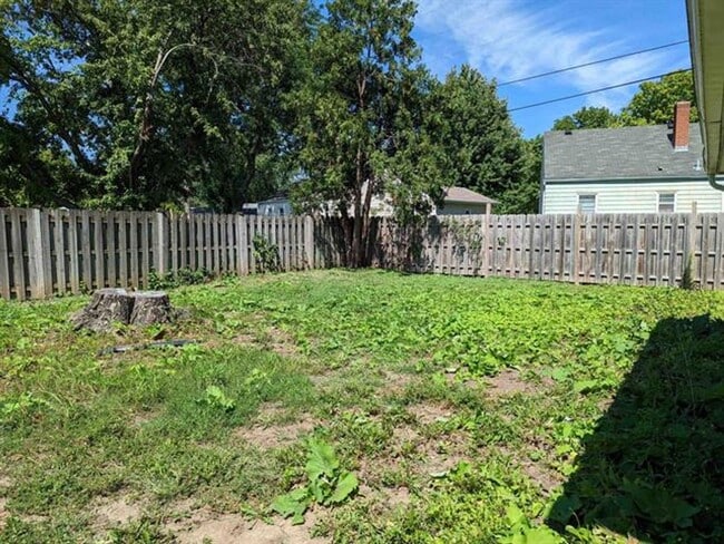 Building Photo - 4322 Doncaster Dr