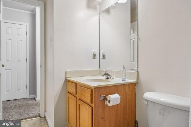 Building Photo - 7039 Heather Dr