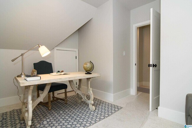 Building Photo - 3729 5th Ave S