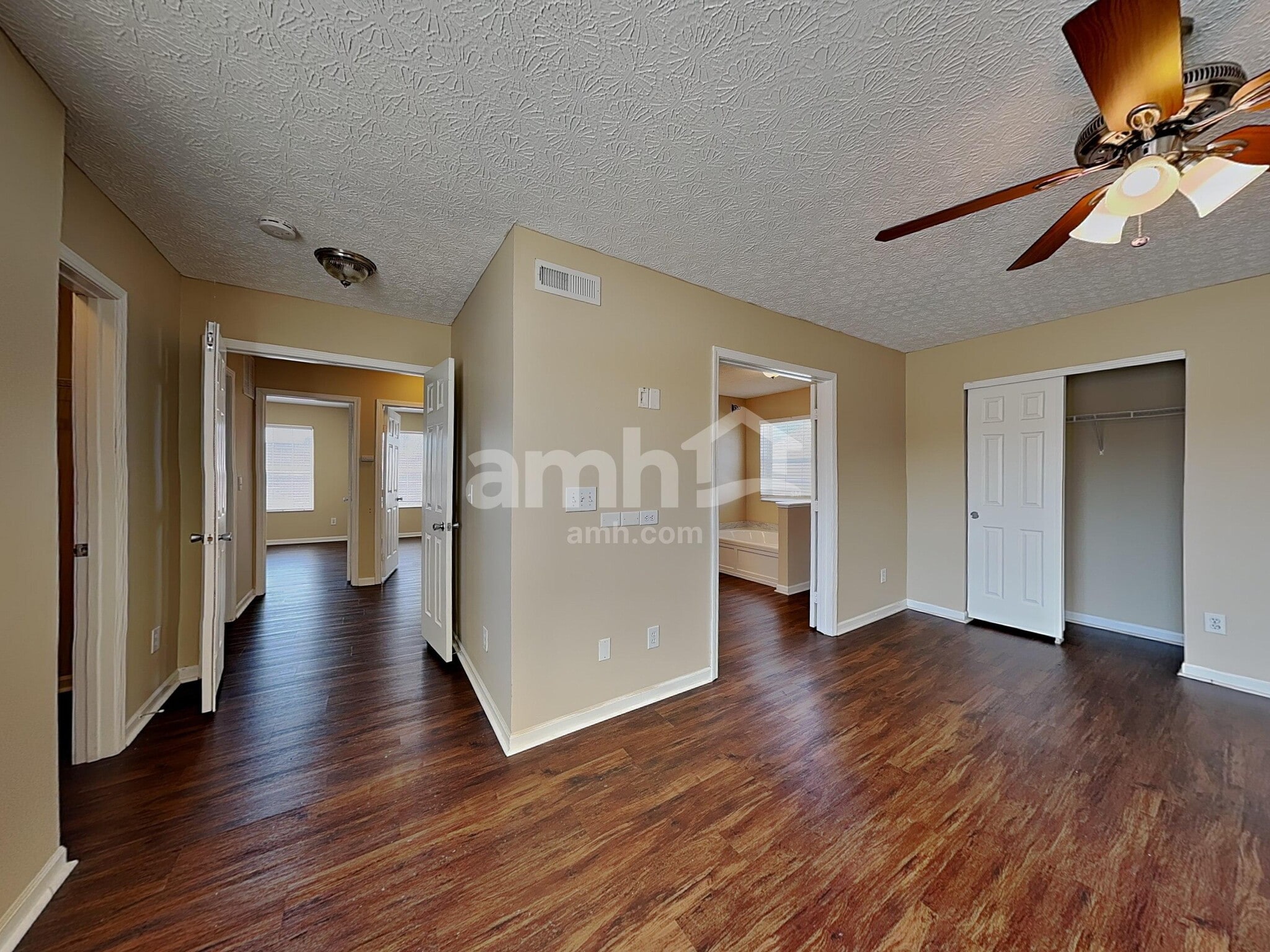 Building Photo - 2490 Delowe St