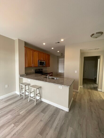 Building Photo - 16294 E Geddes Ln