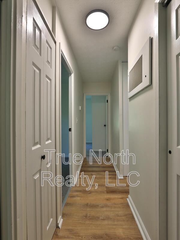 Building Photo - 601 Daventry Ln