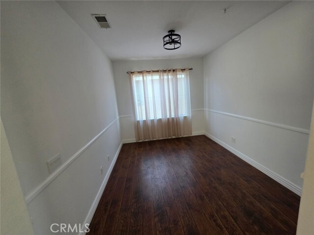 Building Photo - 5800 Oakdale Ln