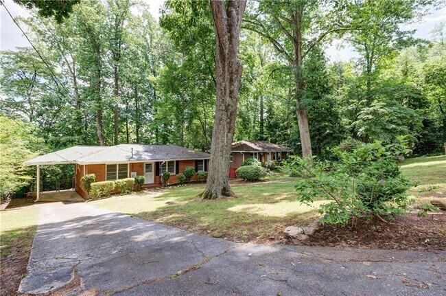 Building Photo - 893 Willivee Dr