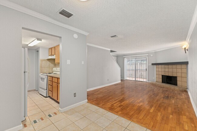 Building Photo - 9516 Pagewood Ln