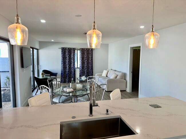 Building Photo - 14820 Wildflower Ln