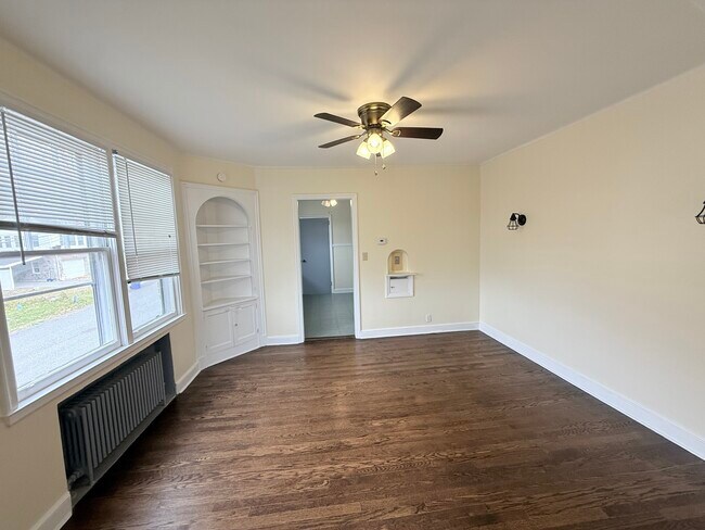 Building Photo - 89 Hillside Ave