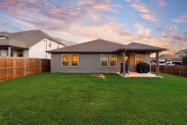 Building Photo - 2536 Peoria Dr