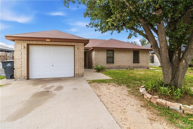 Building Photo - 17 Jessica Jane Ave
