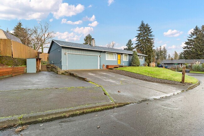 Building Photo - 12318 SE 67th Ct