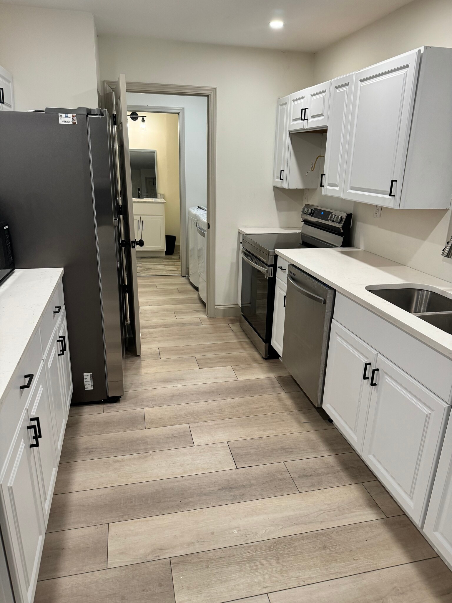 Building Photo - 1930 Elna Kay Dr