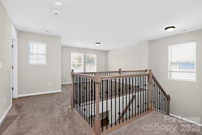 Building Photo - 17401 Carolina Hickory Dr