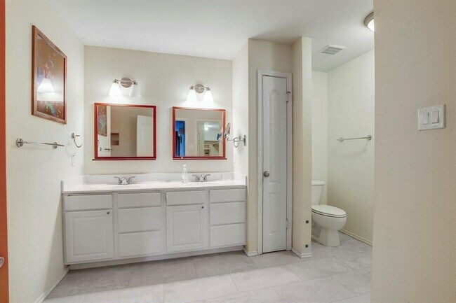 Building Photo - 1625 Balsam Way