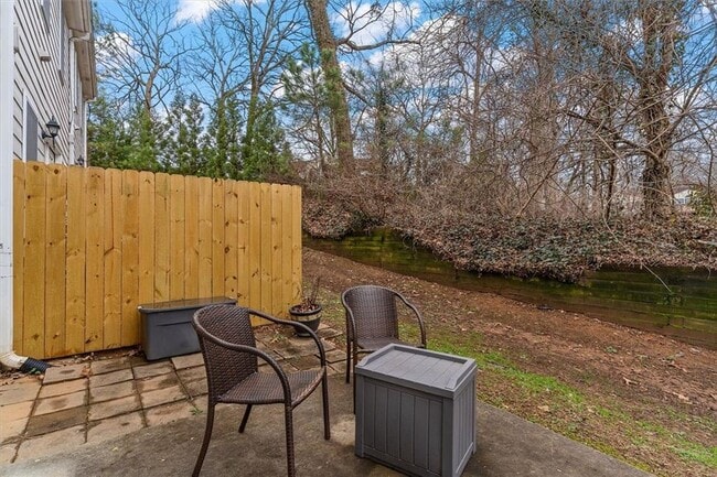 Building Photo - 1168 Stephens St