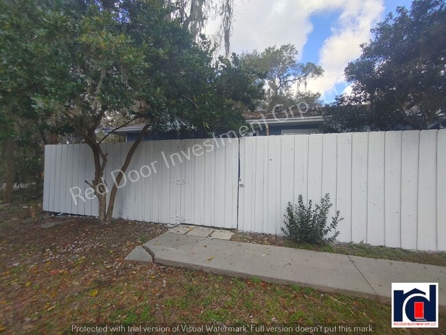 Building Photo - Renovated 2 Bedroom 1 Bath Quadplex-Ocala!