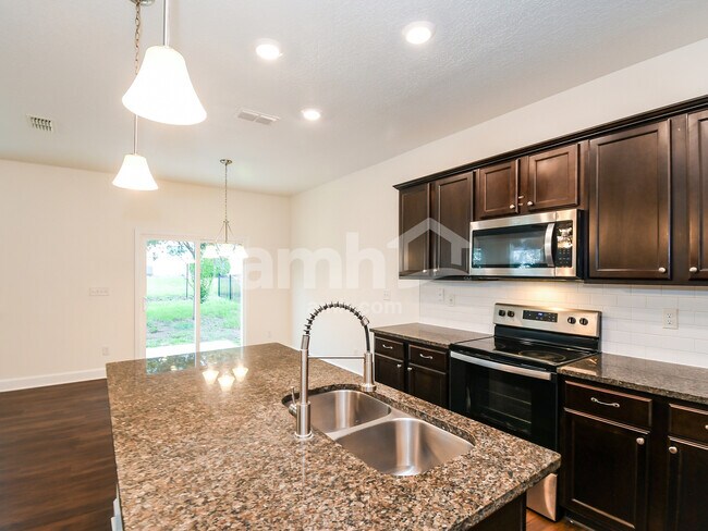 Building Photo - 8559 Highfield Ave