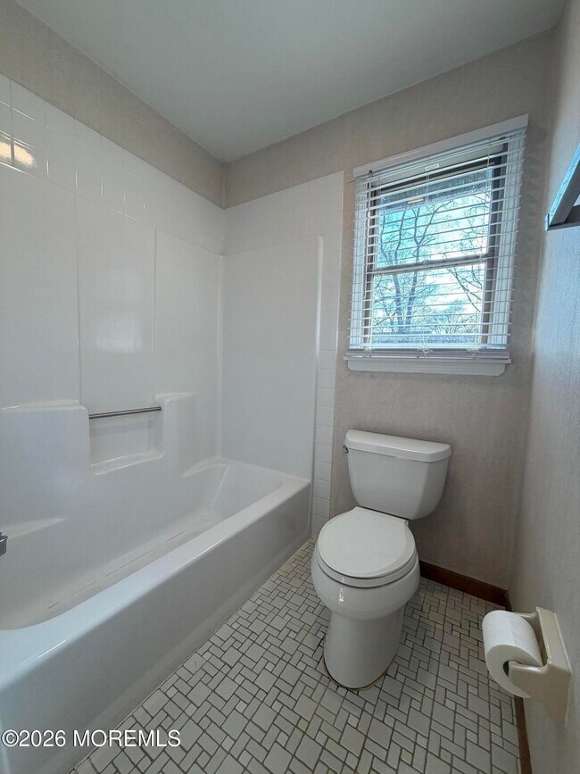 Building Photo - 1310 George St