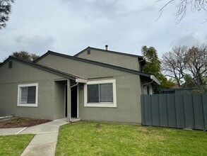 Building Photo - West San Jose Condo in Cupertino School Di...