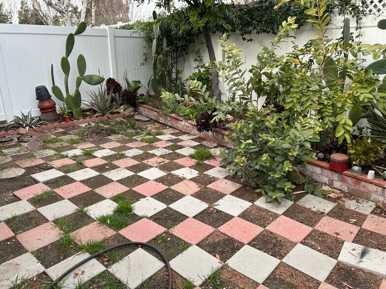 Building Photo - 209 Judah Ln