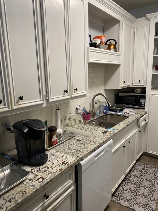 Building Photo - 217 Brendalwood Blvd