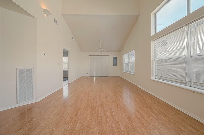 Building Photo - 4617 Talina Way