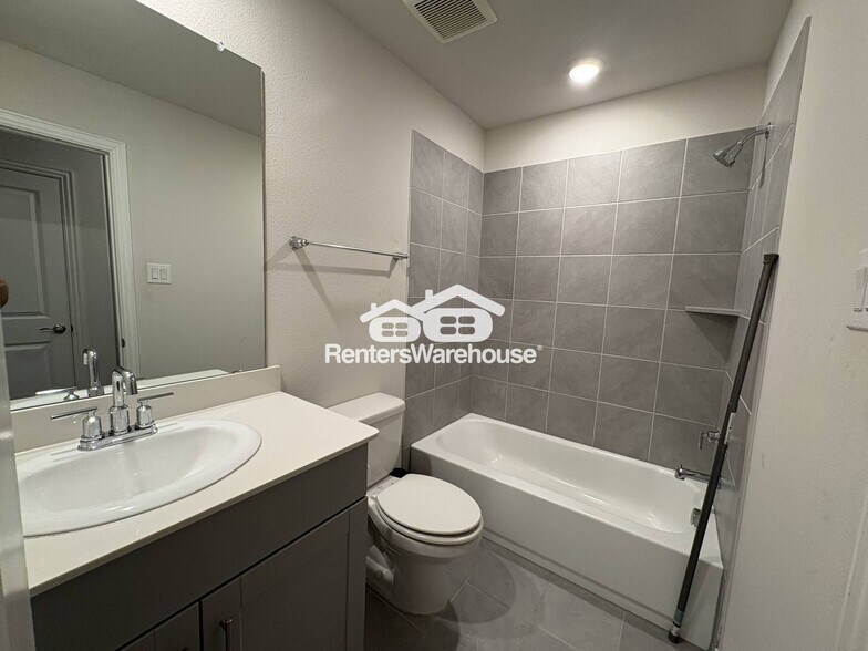 Building Photo - 11028 Elata Dr