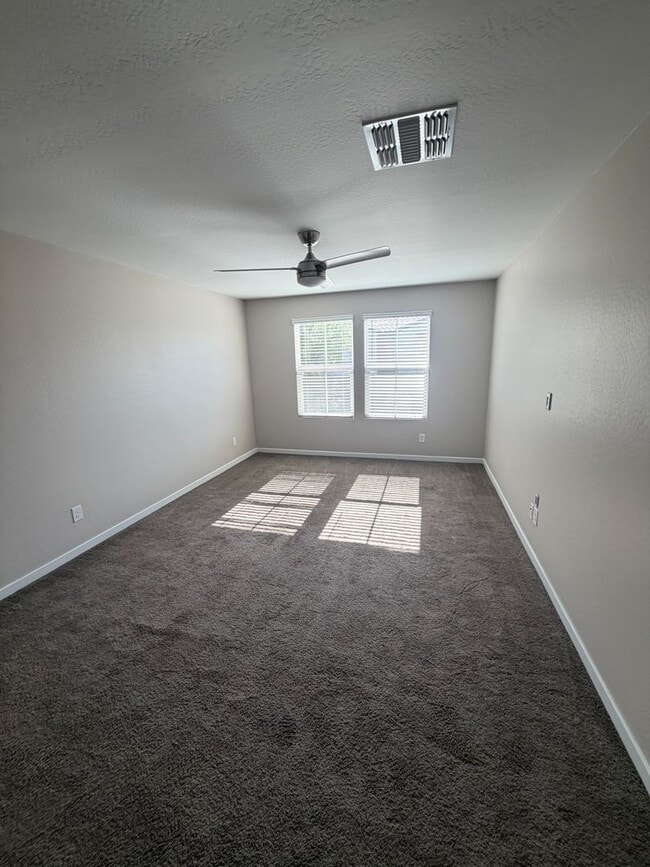 Building Photo - Unique opportunity! Rent a NEWER home in Tempe!! This home features 4 bedrooms & 3.5 baths with 2...