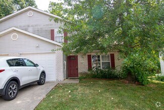 Building Photo - 5567-5569 Pinehurst Ln.