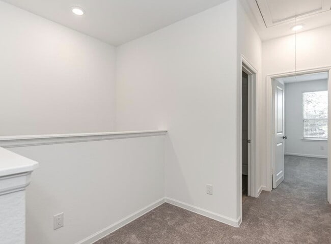 Building Photo - 526 Dry Fork Ln