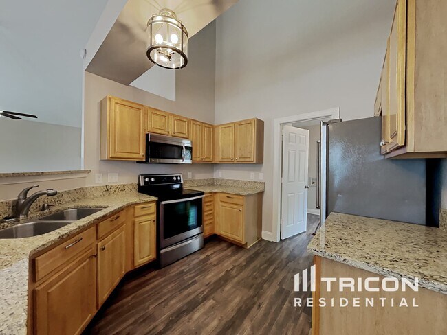 Building Photo - 953 Loch Lomond Cir