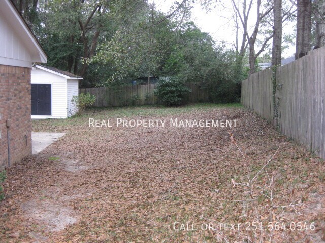 Building Photo - 1505 Deerwood Dr E